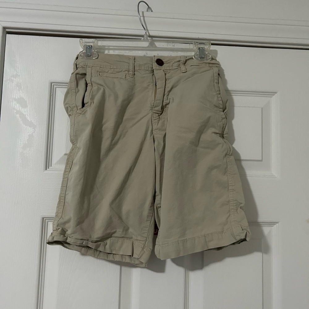 American eagle khaki shorts
